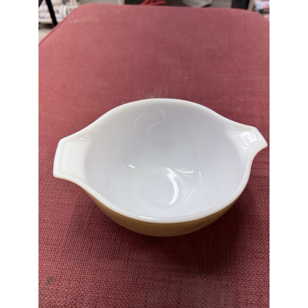 Vintage Pyrex Woodland Cinderella Mixing Bowl #441 Tan/White Flowers 1.5 Pint - Picture 3 of 5